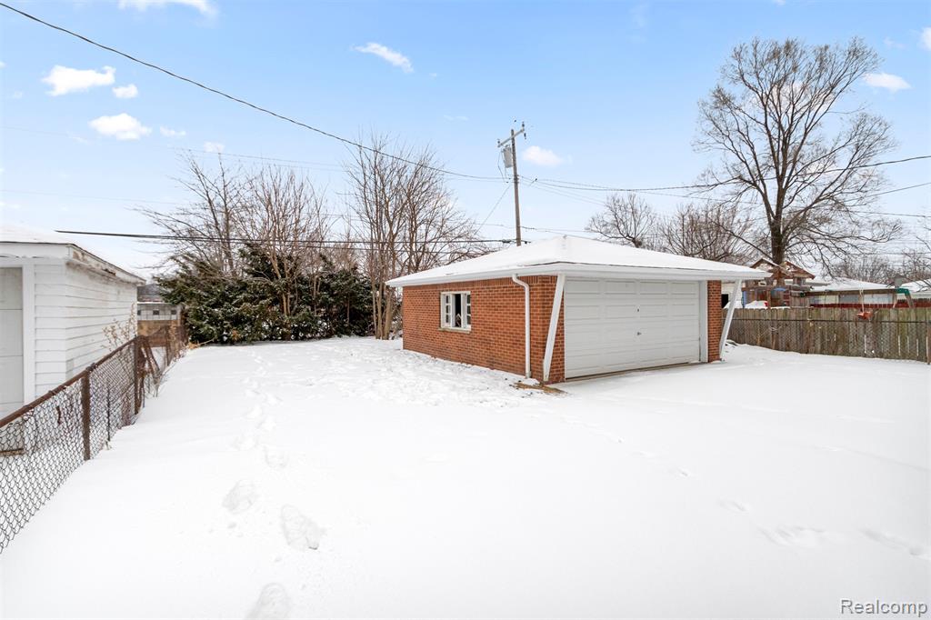 8932 Wormer Redford, MI 48239 - Photo 34 of 36