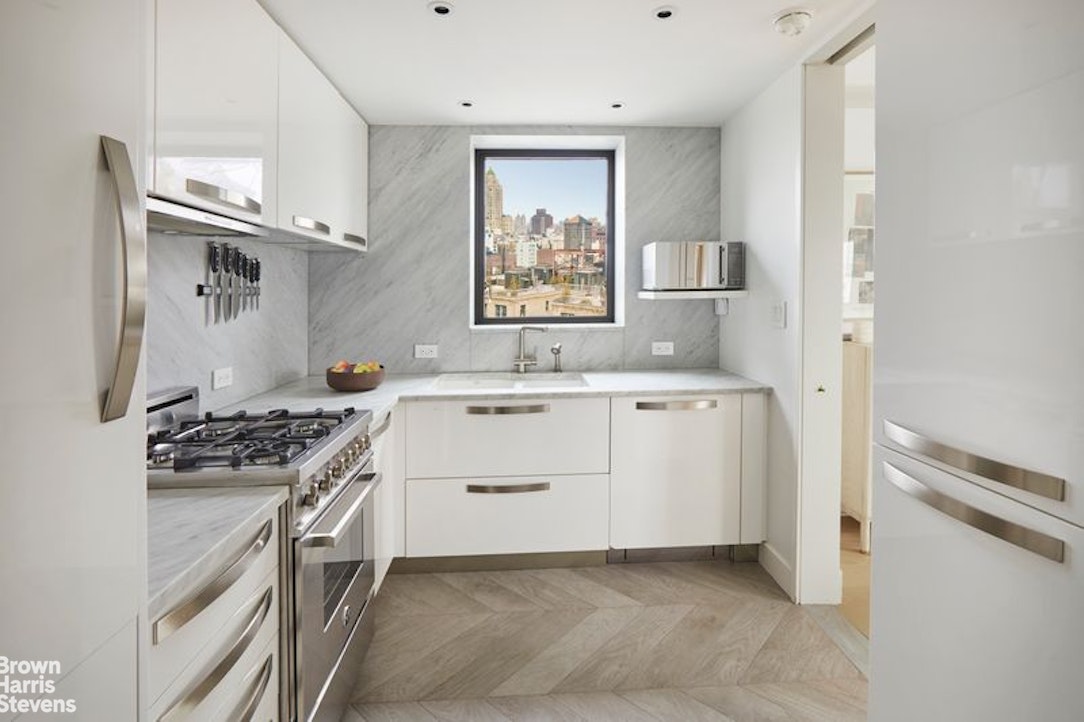 190 East 72nd Street, Unit 21B Manhattan, NY 10021 - Photo 8 of 22