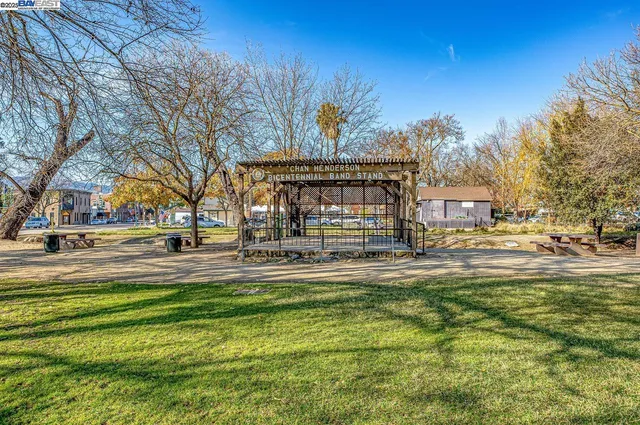 $1,495,000 | 297 Del Valle Court, Pleasanton, CA 94566