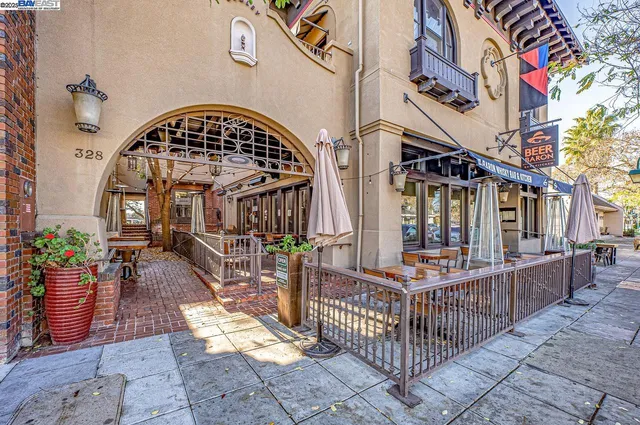 $1,495,000 | 297 Del Valle Court, Pleasanton, CA 94566