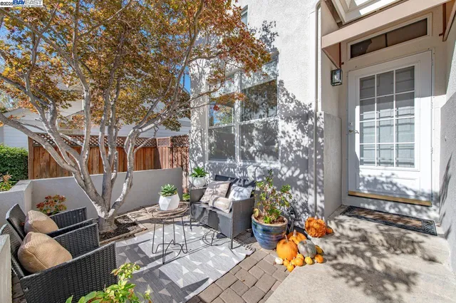 $1,495,000 | 297 Del Valle Court, Pleasanton, CA 94566