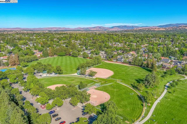 $1,495,000 | 297 Del Valle Court, Pleasanton, CA 94566