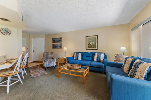 $2,400 | 1605 South Us Highway, Unit D106, Jupiter, FL 33477