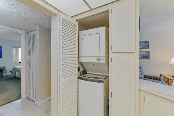 $2,400 | 1605 South Us Highway, Unit D106, Jupiter, FL 33477