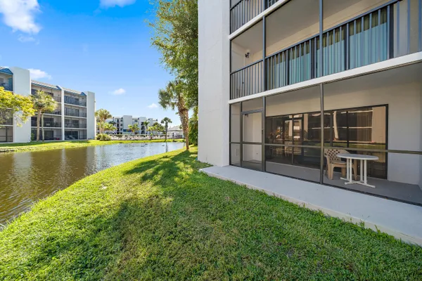 $2,400 | 1605 South Us Highway, Unit D106, Jupiter, FL 33477