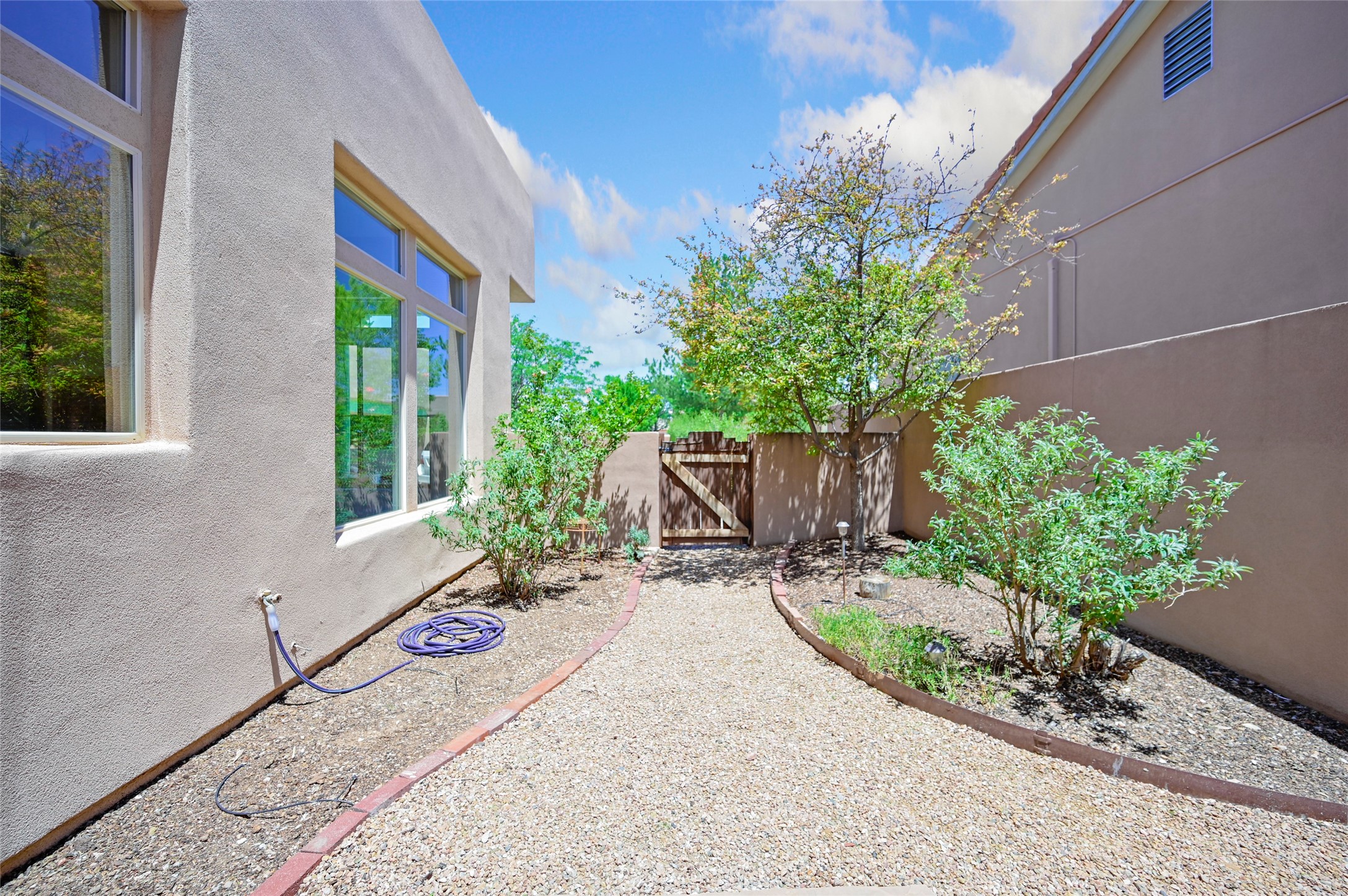 92 Canada Del Rancho Santa Fe, NM 87508 - Photo 32 of 52