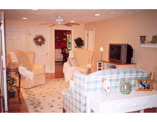 11 Brewster Road Norfolk, MA 02056 - Photo 6 of 11 Gallery Image 6
