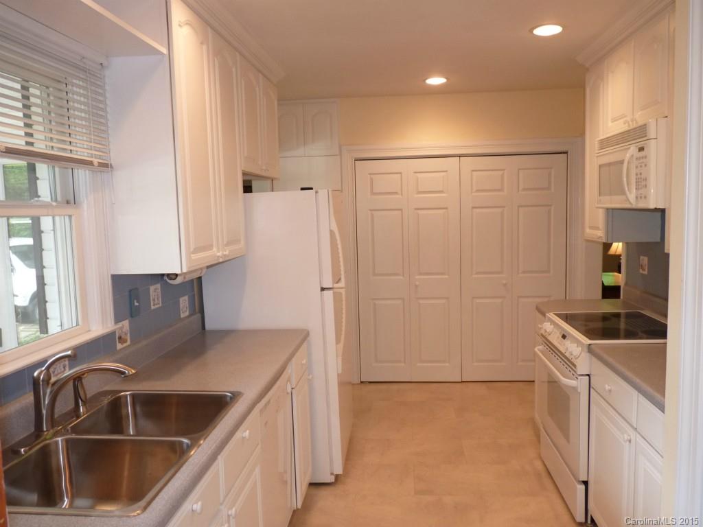 553 Concord Road, Unit 2 Davidson, NC 28036 - Photo 4 of 24 Gallery Image 4