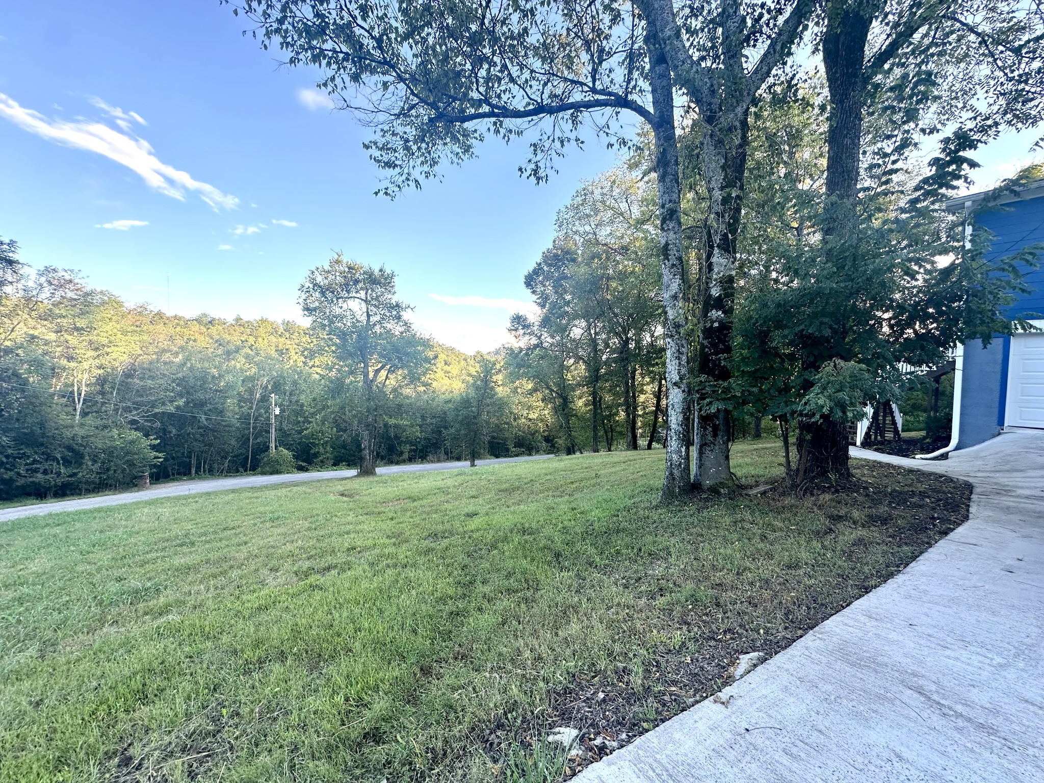 286 Emily Lane Bell Buckle, TN 37020 - Photo 5 of 38 a view of an outdoor space and a yard