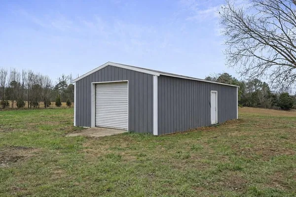 $325,000 | 118 Ed Phifer Road, Quebeck, TN 38579