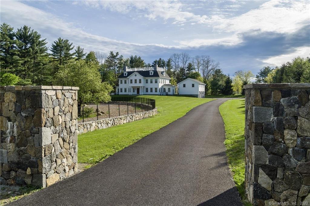 427 Taconic Front Stone Entryway