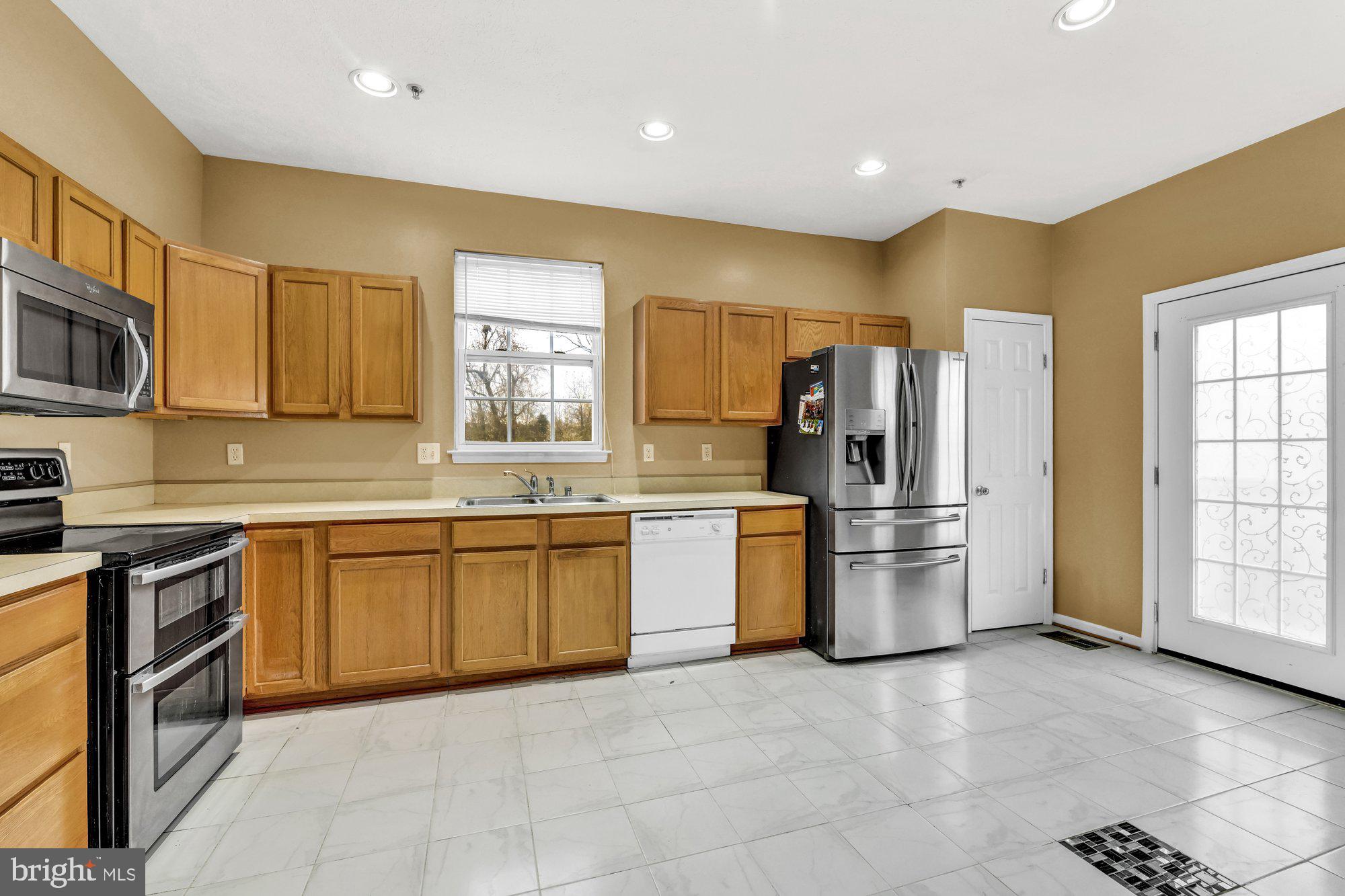 845 Lowe Road Baltimore, MD 21220 - Photo 12 of 28