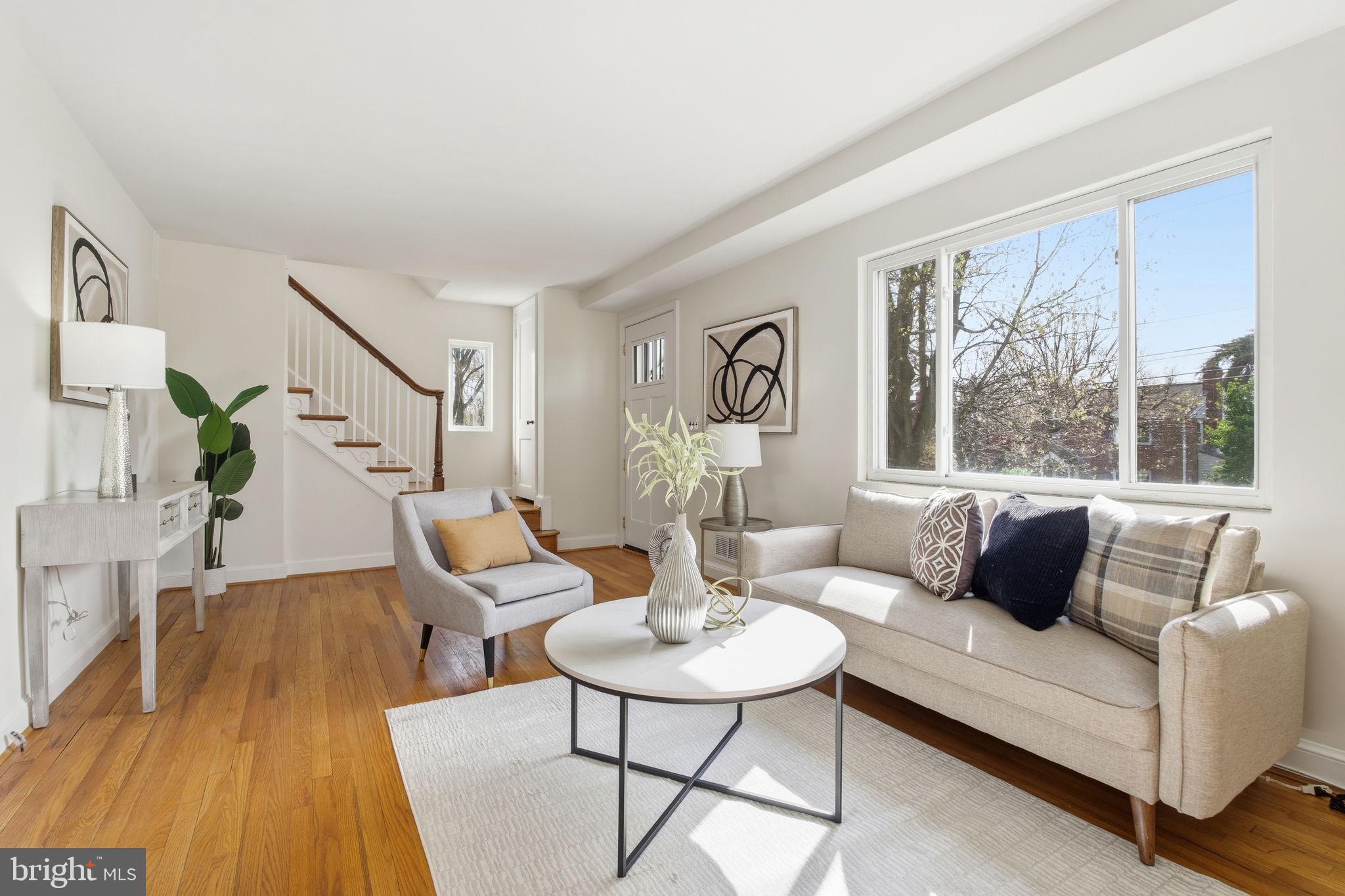 11527 Grandview Avenue Silver Spring, MD 20902 - Photo 2 of 36