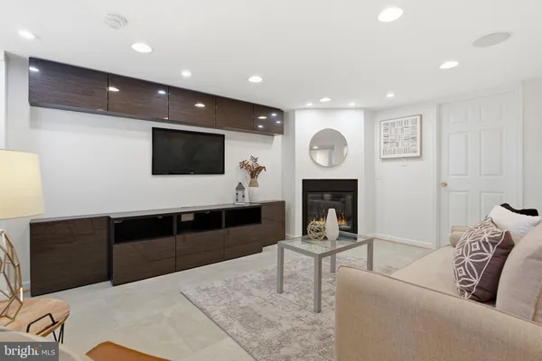 $549,900 | 11527 Grandview Avenue, Silver Spring, MD 20902