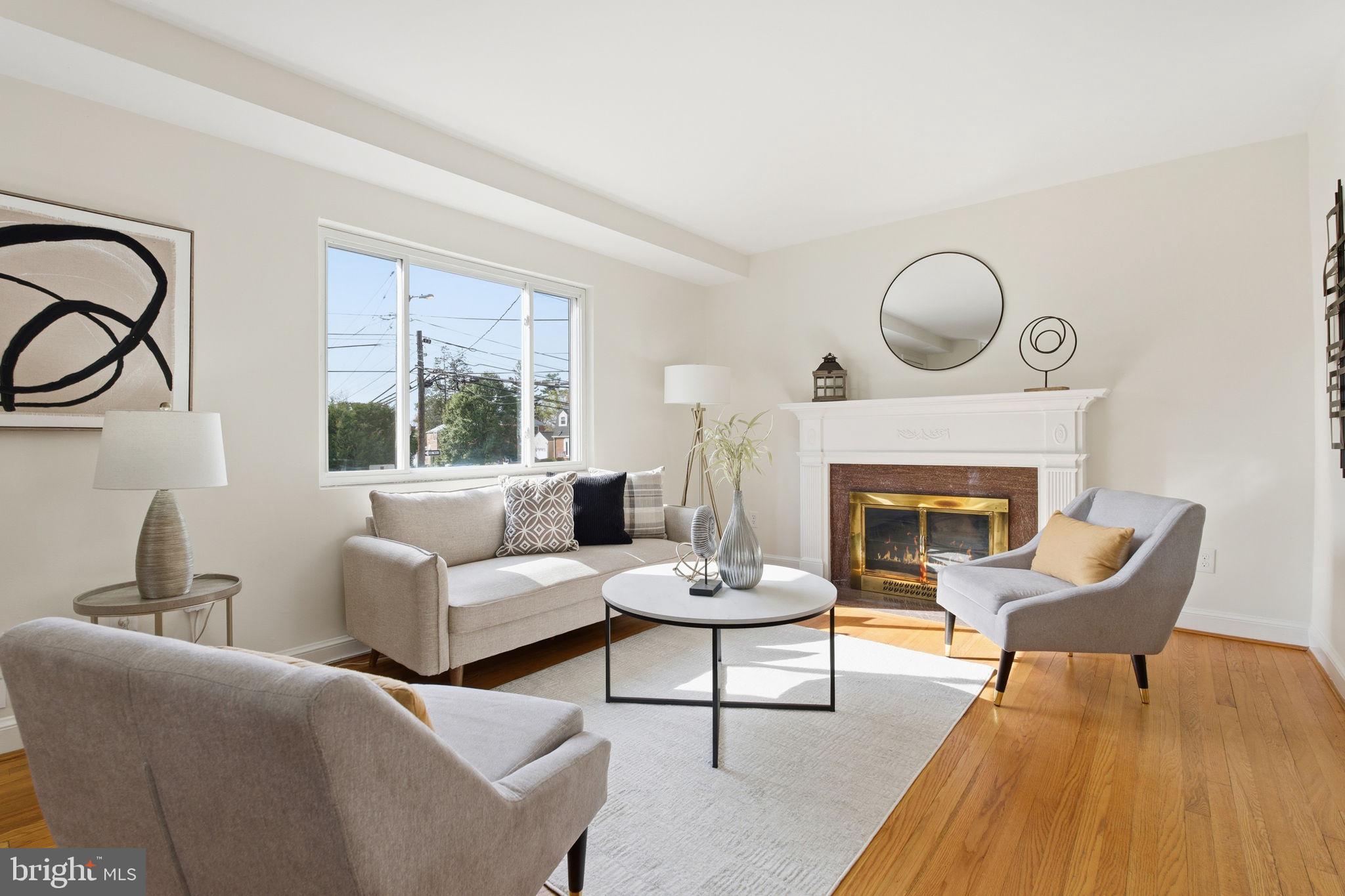 11527 Grandview Avenue Silver Spring, MD 20902 - Photo 3 of 36