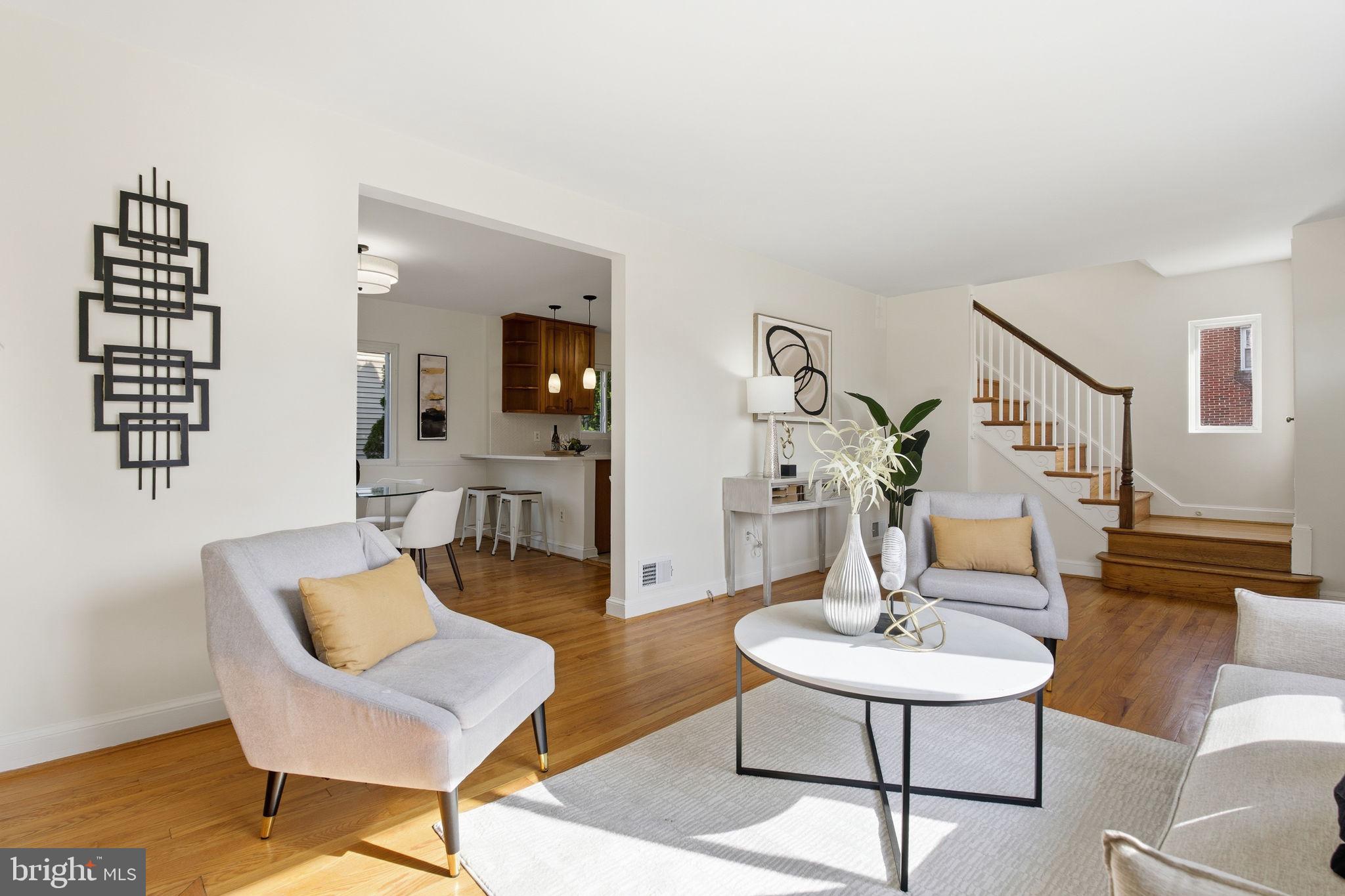 11527 Grandview Avenue Silver Spring, MD 20902 - Photo 4 of 36