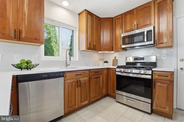 $549,900 | 11527 Grandview Avenue, Silver Spring, MD 20902