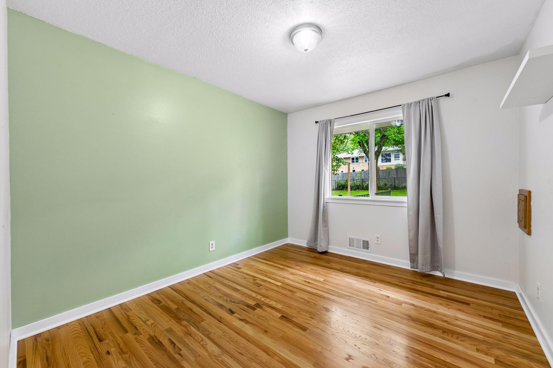 1370 Valleyview Road Chaska, MN 55318 - Photo 17 of 30 Gallery Image 17