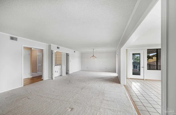 $300,000 | 333 South 61st Avenue, Unit 6, Pensacola, FL 32506