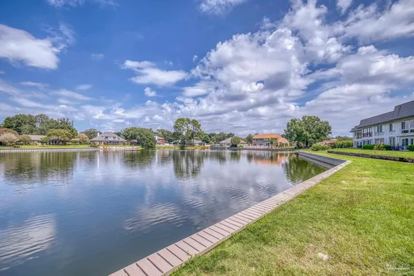 $300,000 | 333 South 61st Avenue, Unit 6, Pensacola, FL 32506