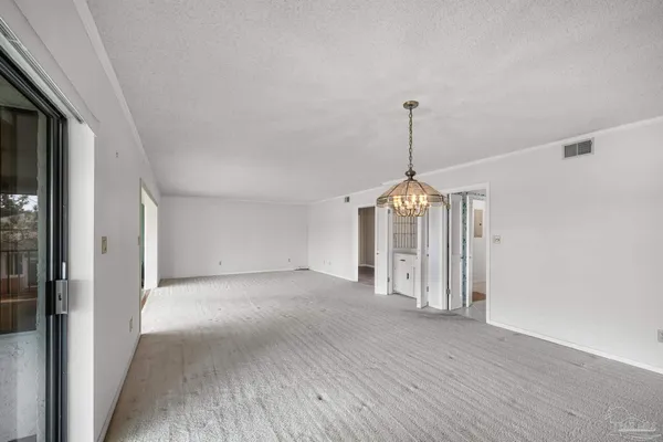 $300,000 | 333 South 61st Avenue, Unit 6, Pensacola, FL 32506