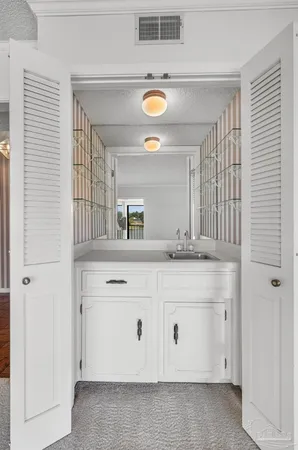 $300,000 | 333 South 61st Avenue, Unit 6, Pensacola, FL 32506