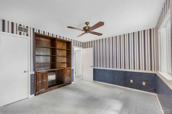 $300,000 | 333 South 61st Avenue, Unit 6, Pensacola, FL 32506