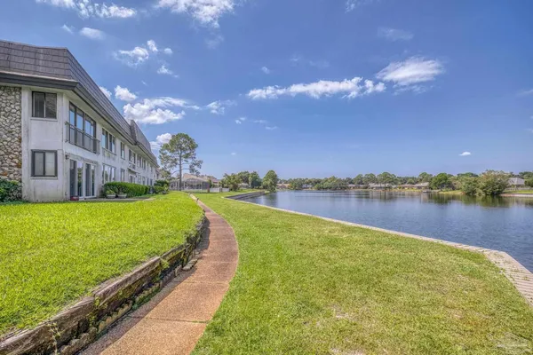 $300,000 | 333 South 61st Avenue, Unit 6, Pensacola, FL 32506