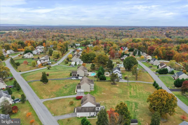 $525,000 | 837 Triumphant Way, Falling Waters, WV 25419