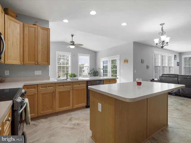 $525,000 | 837 Triumphant Way, Falling Waters, WV 25419