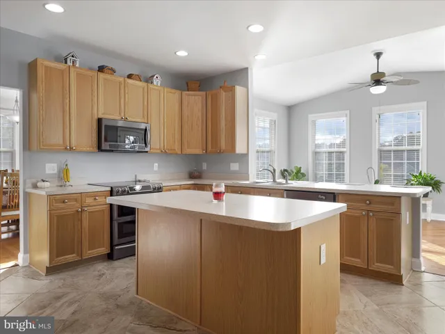 $525,000 | 837 Triumphant Way, Falling Waters, WV 25419