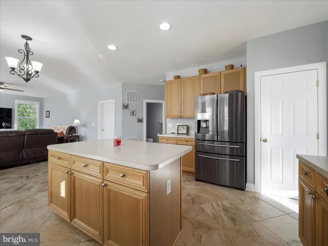 $525,000 | 837 Triumphant Way, Falling Waters, WV 25419