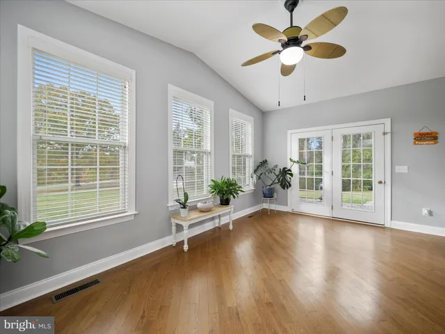 $525,000 | 837 Triumphant Way, Falling Waters, WV 25419