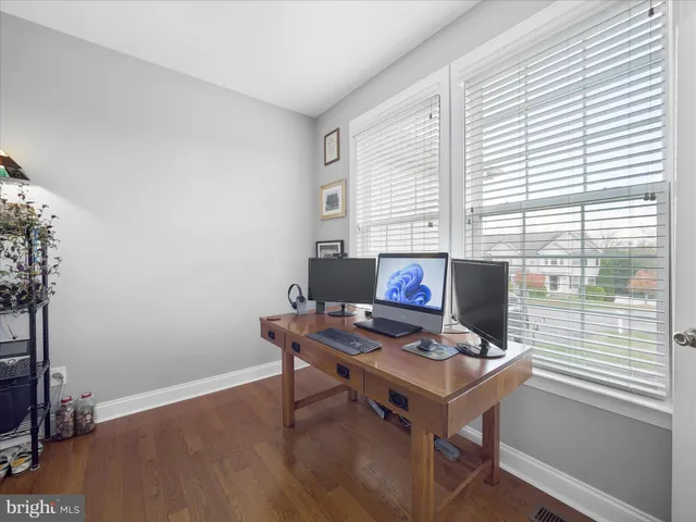 $525,000 | 837 Triumphant Way, Falling Waters, WV 25419