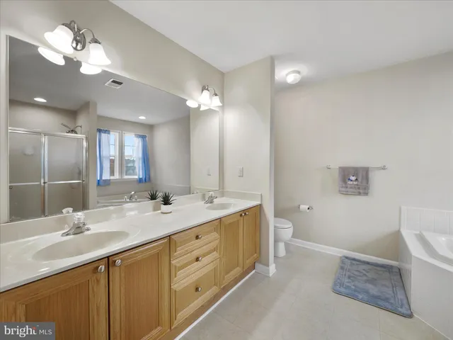 $525,000 | 837 Triumphant Way, Falling Waters, WV 25419