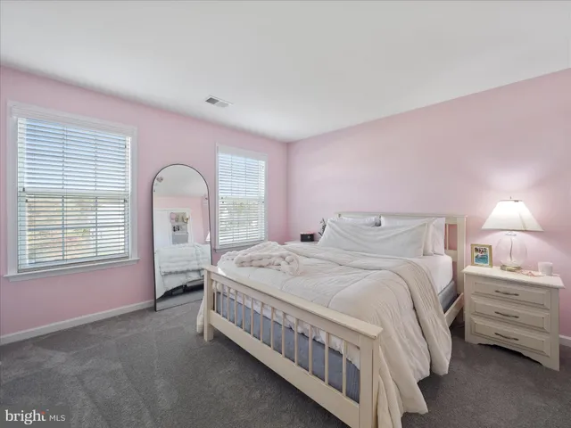 $525,000 | 837 Triumphant Way, Falling Waters, WV 25419