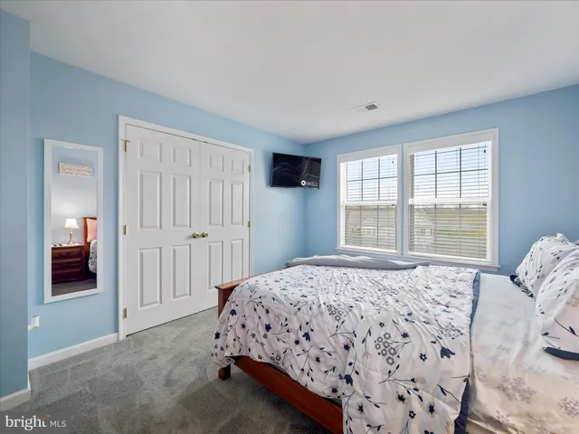 $525,000 | 837 Triumphant Way, Falling Waters, WV 25419