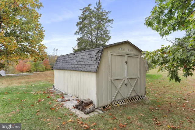 $525,000 | 837 Triumphant Way, Falling Waters, WV 25419