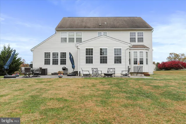 $525,000 | 837 Triumphant Way, Falling Waters, WV 25419