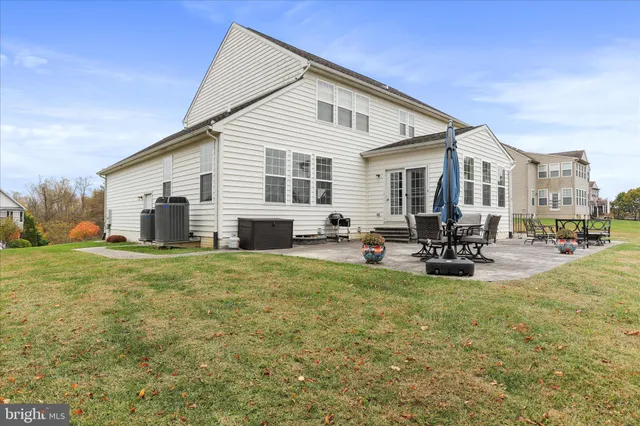 $525,000 | 837 Triumphant Way, Falling Waters, WV 25419