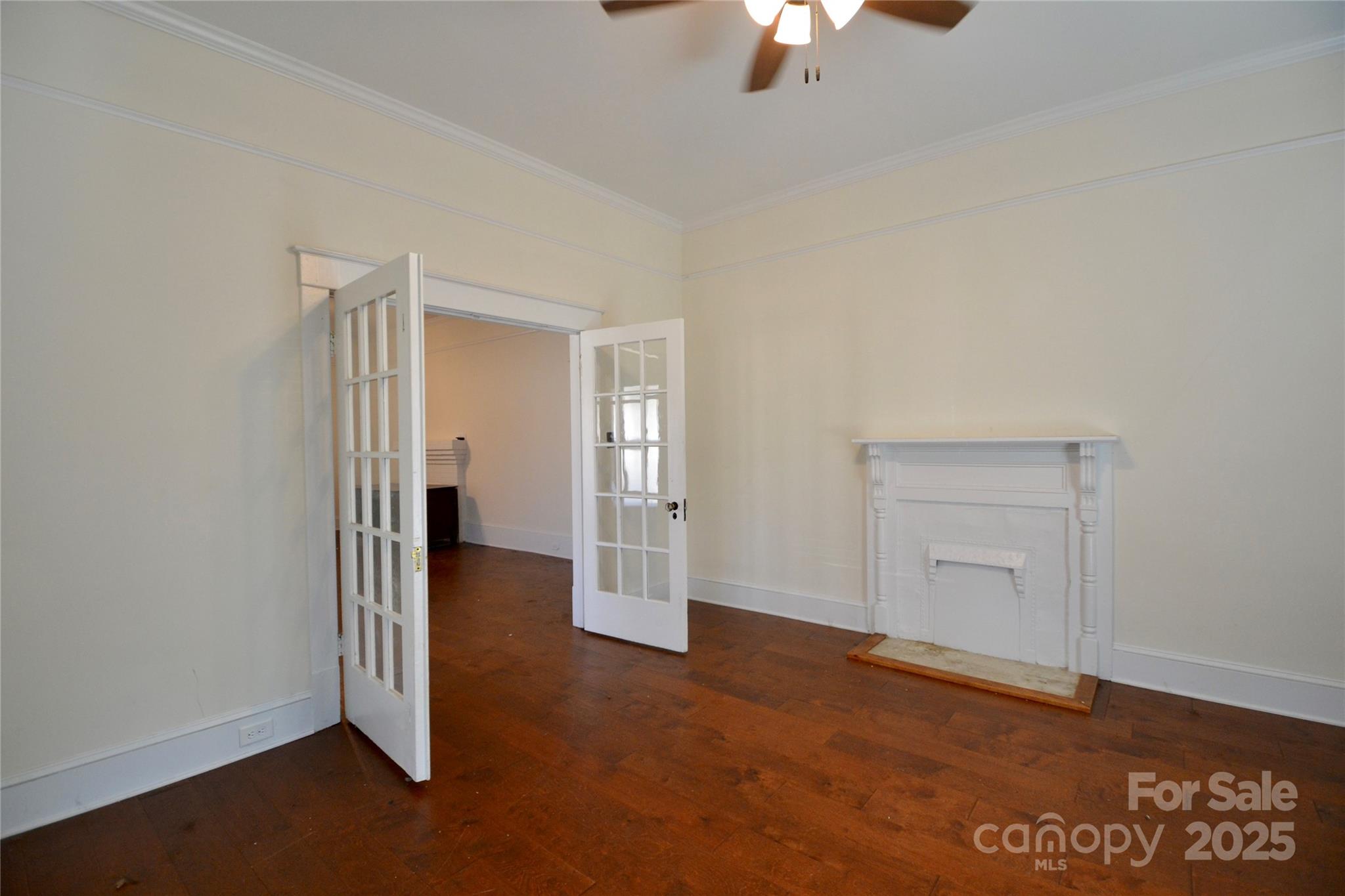 512 2nd Street Spencer, NC 28159 - Photo 14 of 33 an empty room with a empty space and windows