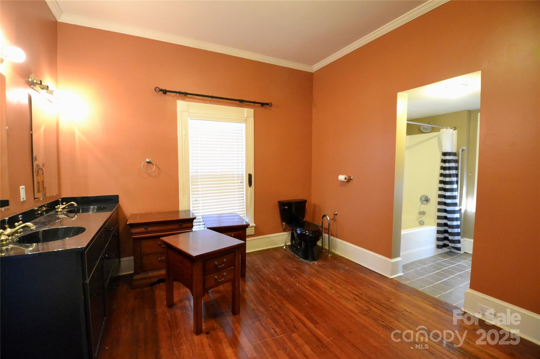 512 2nd Street Spencer, NC 28159 - Photo 19 of 33 a dining room with furniture and wooden floor