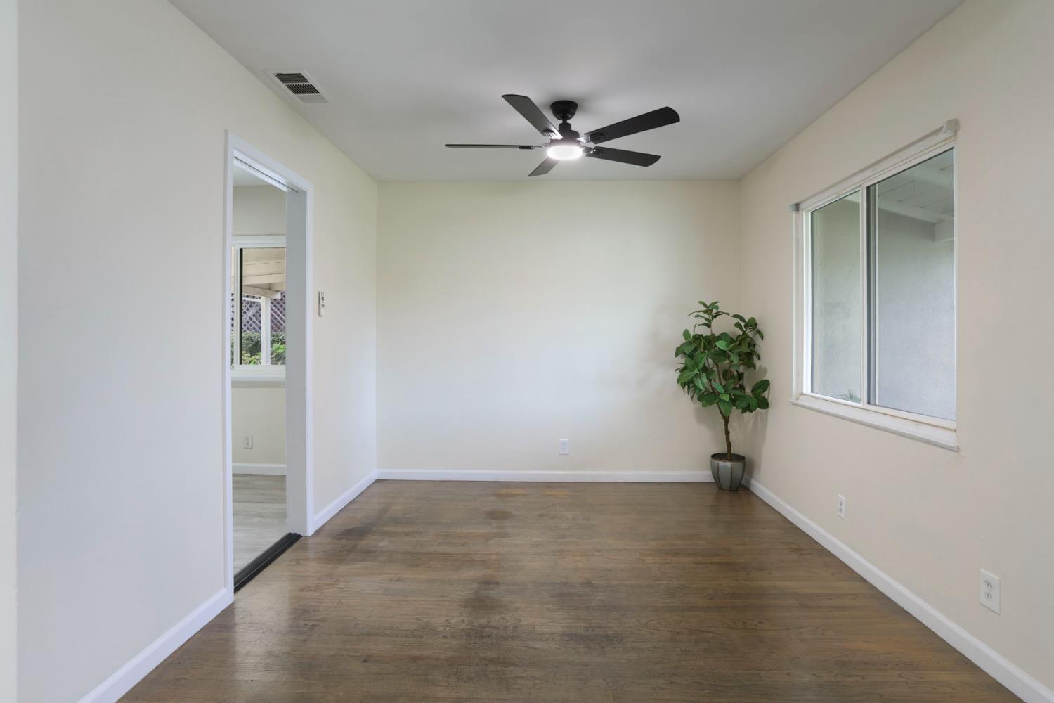 32 South Corinth Avenue Lodi, CA 95242 - Photo 11 of 48