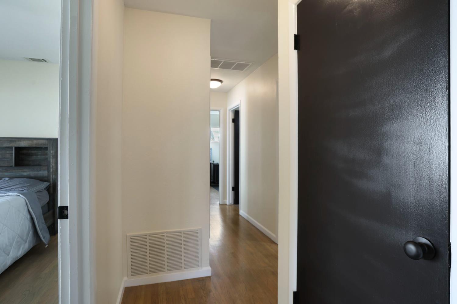 32 South Corinth Avenue Lodi, CA 95242 - Photo 12 of 48