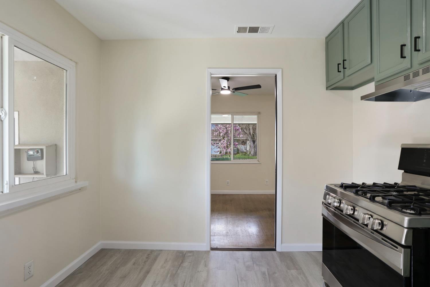 32 South Corinth Avenue Lodi, CA 95242 - Photo 21 of 48