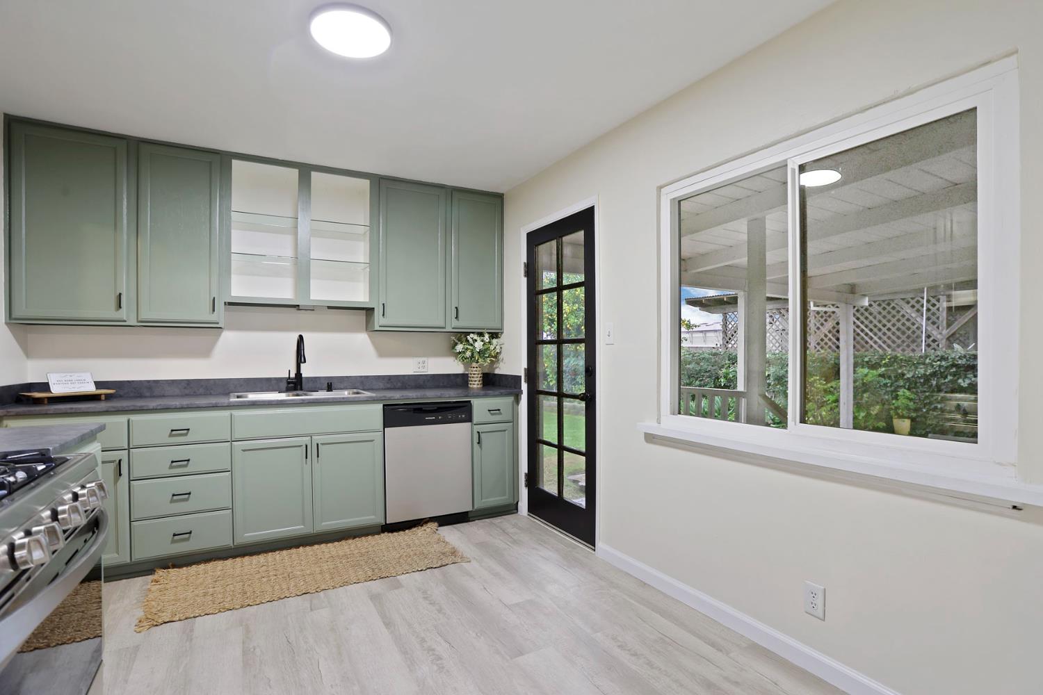 32 South Corinth Avenue Lodi, CA 95242 - Photo 22 of 48