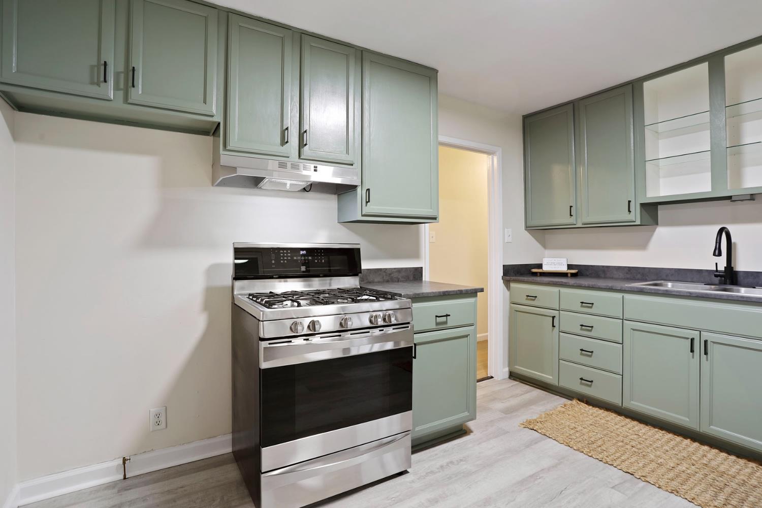 32 South Corinth Avenue Lodi, CA 95242 - Photo 23 of 48