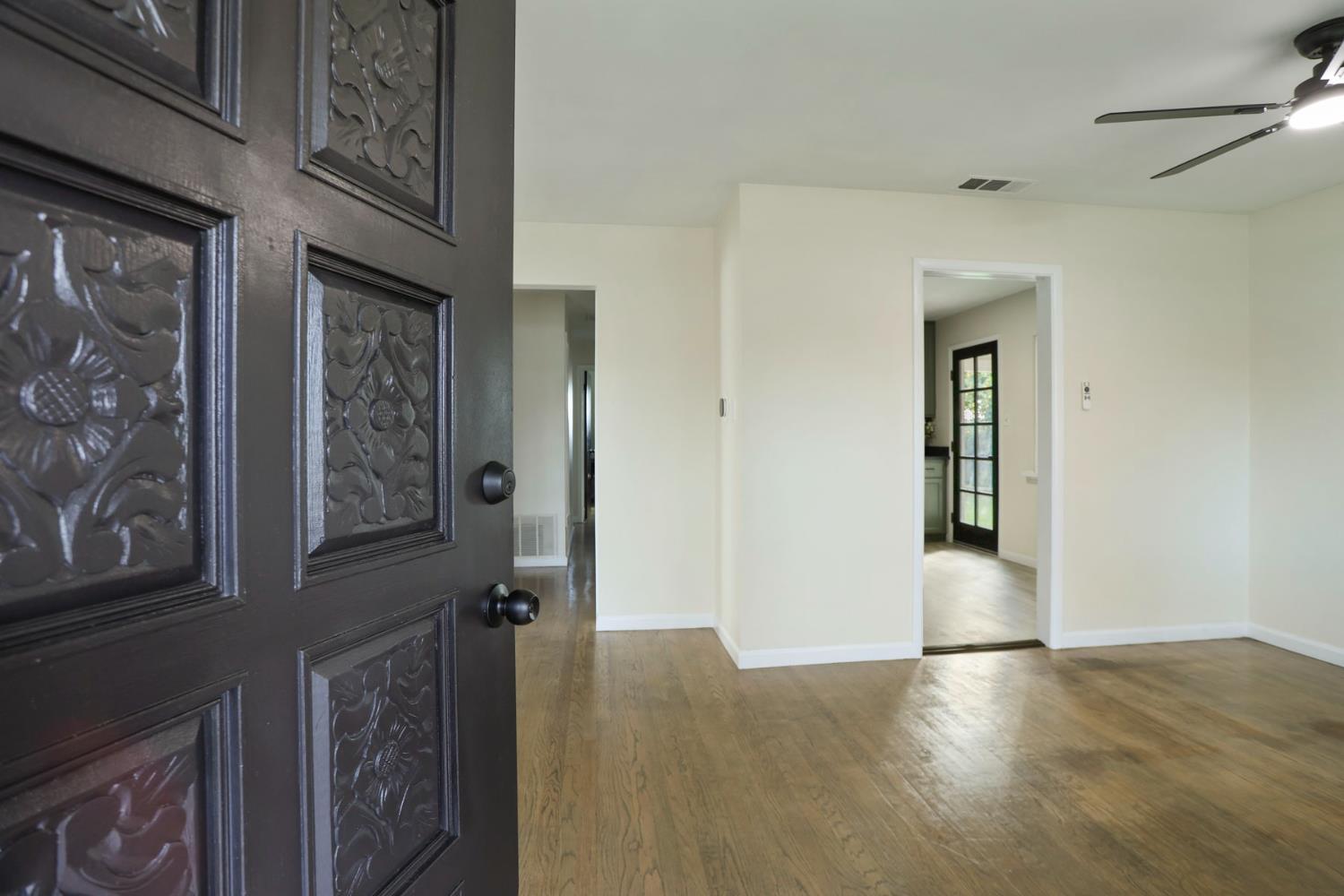 32 South Corinth Avenue Lodi, CA 95242 - Photo 8 of 48