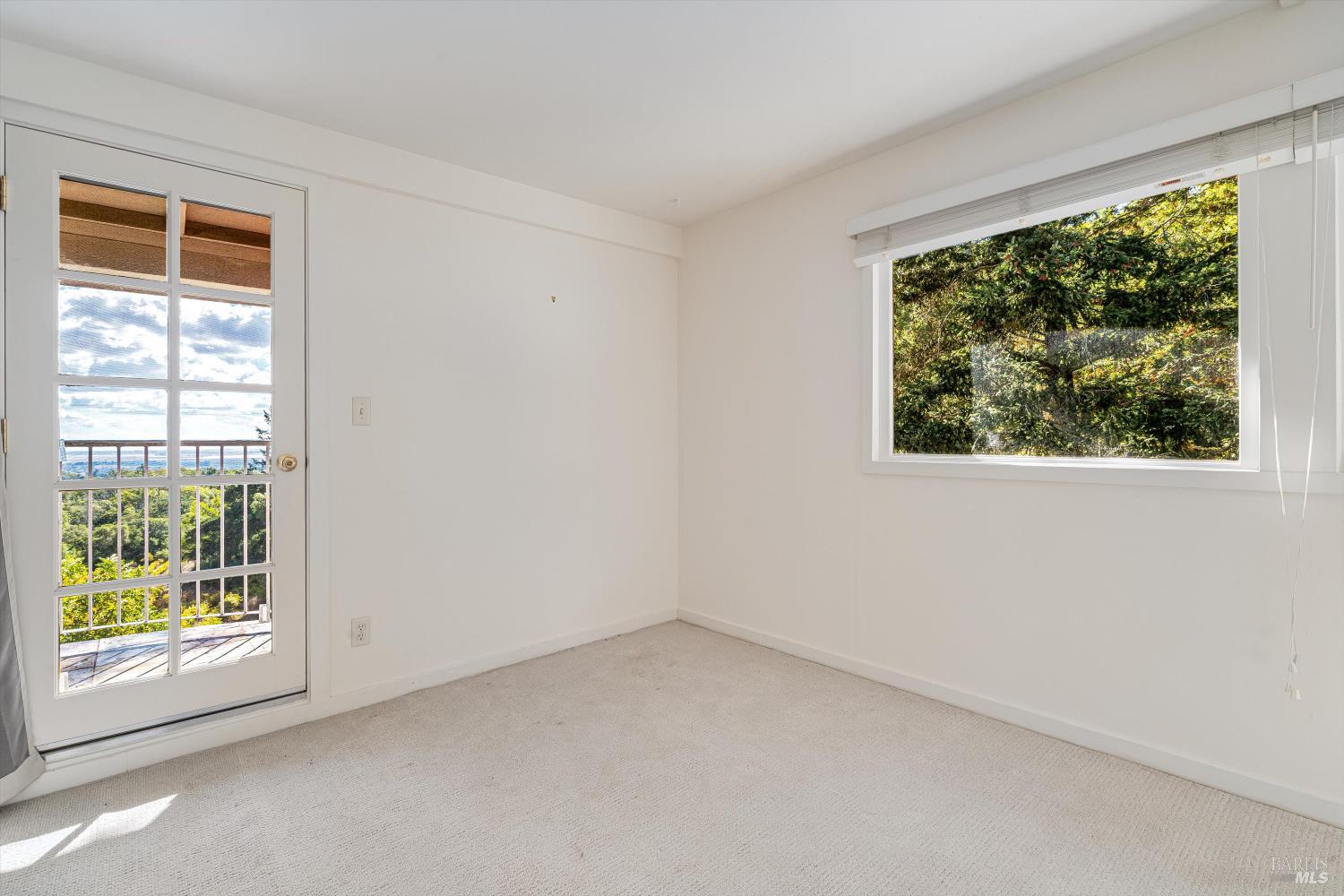 3200 Castle Road Sonoma, CA 95476 - Photo 16 of 42 Upstairs bedroom 1