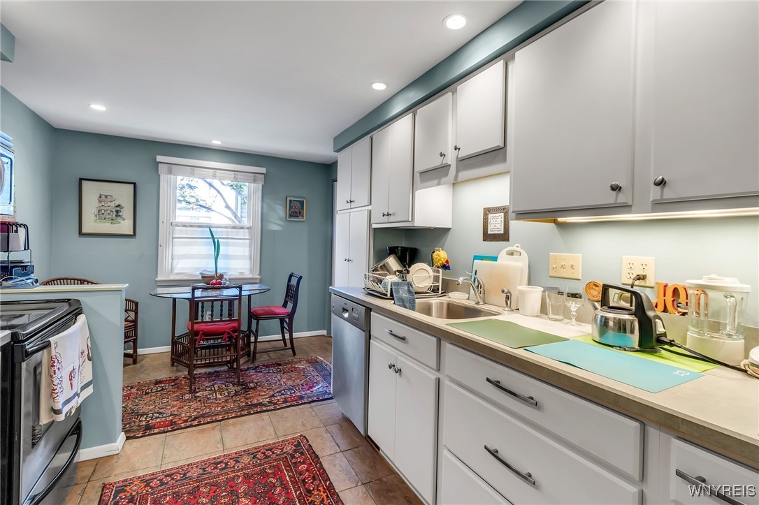 666 West Ferry Street, Unit N Buffalo, NY 14222 - Photo 21 of 29